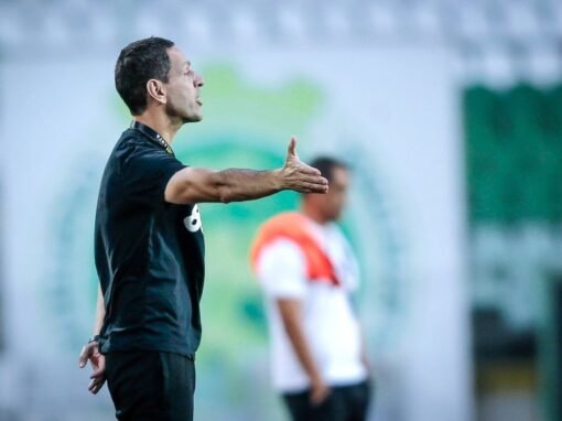 ХОСЕ ЛУИС АЧИАРИ: ТРЯБВА ДА ОПИТВАМЕ РАЗЛИЧНИ ВАРИАНТИ ЗА ПОДОБРЯВАНЕ ОБЛИКА НА ОТБОРА