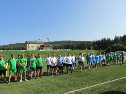 НА ЧЕТВЪРТИЯ ФУТБОЛЕН ЕТАЖ