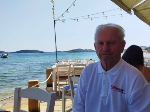 Румен Брънеков: МНОГО ПАРТИЙНИ ВЕЛИЧИЯ СА ИСКАЛИ ДА НИ УЧАТ НА ФУТБОЛ, ТЕ ОБАЧЕ НЕ ЗНАЯТ КАК СТОИ ФУТБОЛНА ОБУВКА НА ЧОВЕШКИ КРАК