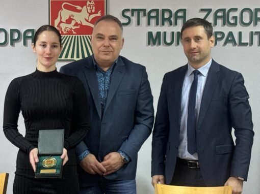 ШАМПИОНКАТА ПО ПЛАНИНСКО ОРИЕНТИРАНЕ ЯНА ИЛИЕВА БЕ НАГРАДЕНА С ПЛАКЕТ ОТ ИМЕТО НА КМЕТА ЖИВКО ТОДОРОВ