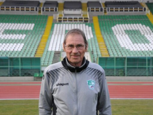 ЛЕГЕНДИТЕ НЕ УМИРАТ