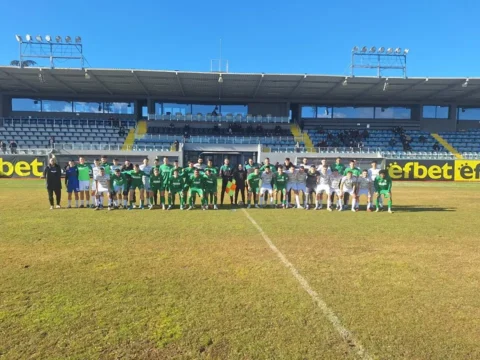 ЗЕЛЕНО-БЕЛИТЕ С НОВА КОНТРОЛА