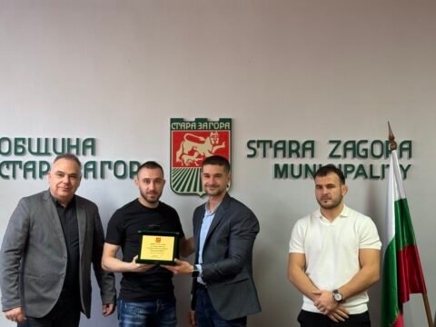 СЕКРЕТАРЯТ НИКОЛАЙ ДИКОВ ОТЛИЧИ БОЙЦИТЕ НА „АТИЛА“ ЗА ПОСТИЖЕНИЯТА ИМ НА ЕВРОПЕЙСКОТО ПЪРВЕНСТВО ПО ММА В БЕЛГРАД