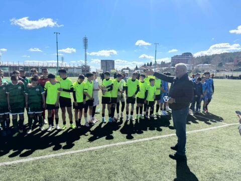 УСПЕШНО ПРИКЛЮЧИХА УЧЕНИЧЕСКИТЕ ИГРИ ПО ФУТБОЛ В СТАРА ЗАГОРА