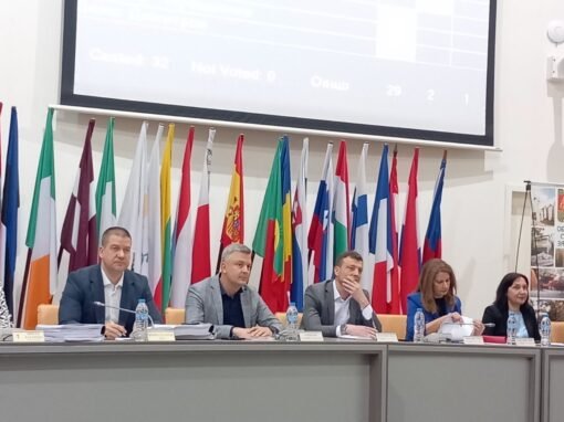 МЕСТНИЯТ ПАРЛАМЕНТ ПОДКРЕПИ ДВА СПОРТНИ КЛУБА