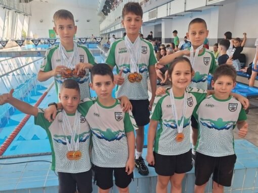 13 МЕДАЛА СПЕЧЕЛИХА ПЛУВЦИТЕ НА БЕРОЕ В ДОМАШЕН ТУРНИР