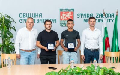 ОБЩИНА СТАРА ЗАГОРА НАГРАДИ АПОСТОЛ АПОСТОЛОВ И ИВАЙЛО ГЕОРГИЕВ ОТ „АТИЛА“ ЗА УСПЕХИ НА СВЕТОВНОТО ПО ММА В АБУ ДАБИ