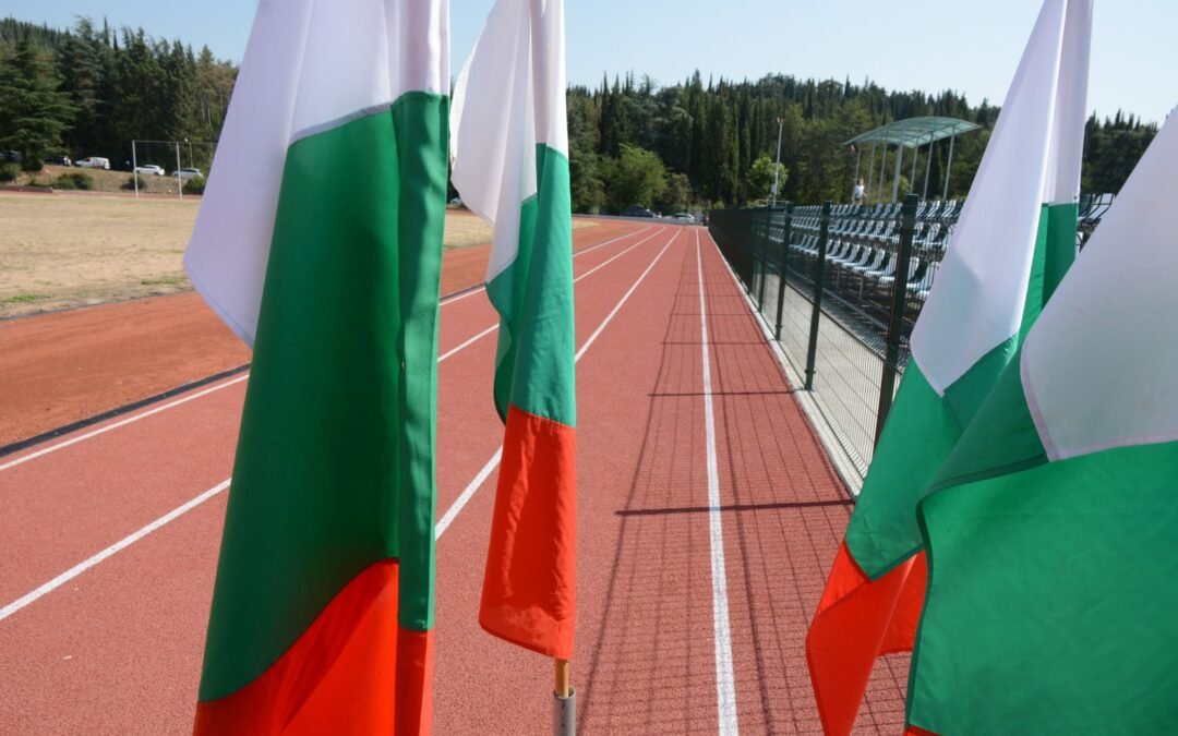 РЕНОВИРАНАТА ТРЕНИРОВЪЧНА ПИСТА НА СПОРТЕН КОМПЛЕКС „БЕРОЕ“ ФУНКЦИОНИРА ОТ ВЧЕРА