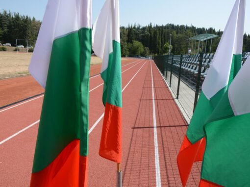 РЕНОВИРАНАТА ТРЕНИРОВЪЧНА ПИСТА НА СПОРТЕН КОМПЛЕКС „БЕРОЕ“ ФУНКЦИОНИРА ОТ ВЧЕРА