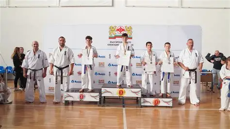 ДВЕ ИЗЯВИ ПРЕД КАРАТЕКИТЕ НА „АСКЕН“