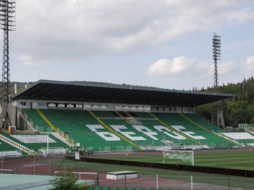 МЛАДЕЖИ ПРИДОБИВАТ ЦЕНЕН ПРАКТИЧЕСКИ ОПИТ В СПОРТНИТЕ ОБЕКТИ НА СТАРА ЗАГОРА ПО ПРОЕКТ „МЛАДЕЖКИ ПРАКТИКИ“