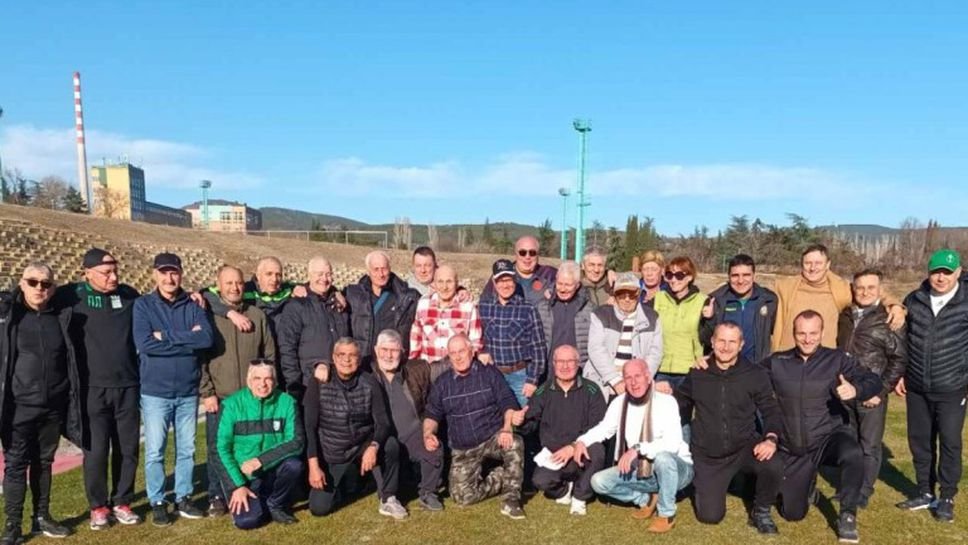 ЗЕЛЕНО-БЕЛИТЕ ВЕТЕРАНИ ТРИУМФИРАХА В МЕЖДУНАРОДЕН ТУРНИР