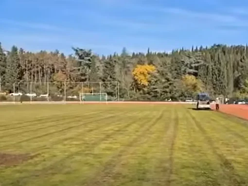 ЗАПОЧНА ОБНОВЯВАНЕ НА ТЕРЕНА НАД СТАДИОН „БЕРОЕ“