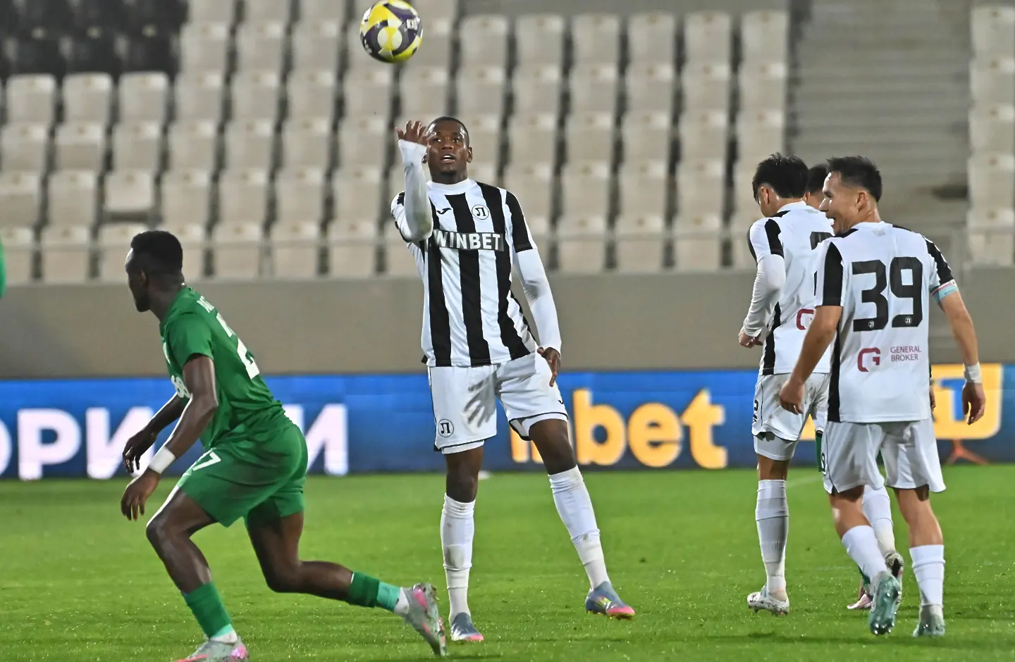 ПРОФЕСИОНАЛЕН ФУТБОЛЕН КЛУБ „БЕРОЕ“ – СТАРА ЗАГОРА /МЪЖЕ/ ПРОФЕСИОНАЛЕН ФУТБОЛЕН КЛУБ „БЕРОЕ“ – СТАРА ЗАГОРА /МЪЖЕ/