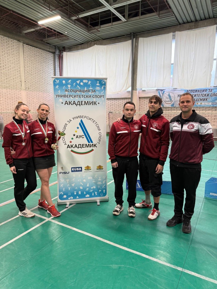 "Тракийски Университет" – Стара Загора /бадминтон/ с треньор Любен Лападатов "Тракийски Университет" – Стара Загора /бадминтон/ с треньор Любен Лападатов
