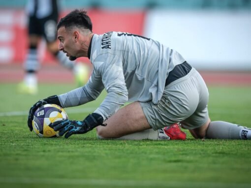 ТИТУЛЯР НА БЕРОЕ НАПИРА ДА СИ ХОДИ