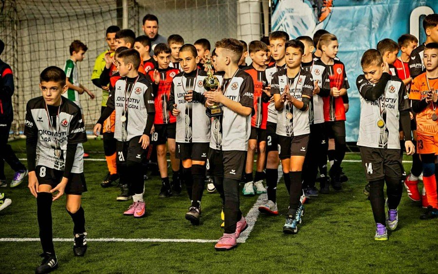 МАЛКИТЕ ЛОКОМОТИВЦИ ЗАВЪРШИХА ТРЕТИ НА МЕЖДУНАРОДЕН ТУРНИР