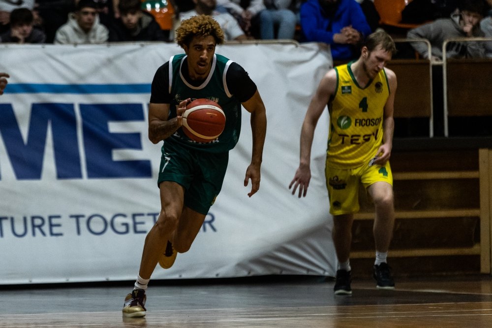 БАСКЕТБОЛИСТИТЕ С БЕЗУПРЕЧЕН СТАРТ ЗА КУПАТА