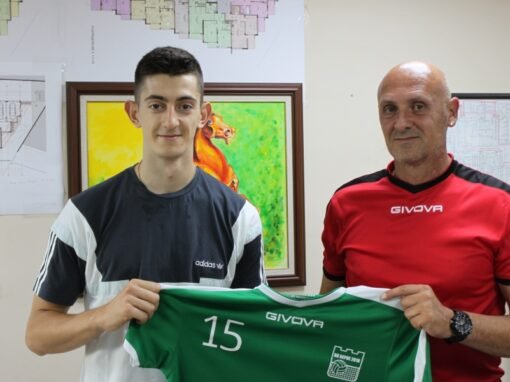 ПОБЕДА И ЗАГУБА ЗА ЮНОШИТЕ НА ВОЛЕЙБОЛНИТЕ БЕРОЙЦИ