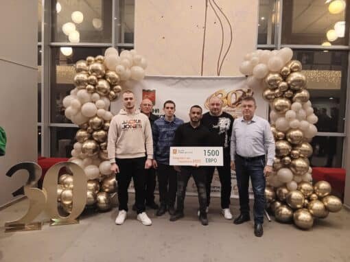 ДОКАТО МЕЖДУ КЛУБОВЕТЕ ИМА ДЕЛЕНЕ НА ЛАГЕРИ, ЕКШЪНЪТ ВЪВ ВДИГАНЕТО НА ТЕЖЕСТИ Е НЕИЗБЕЖЕН