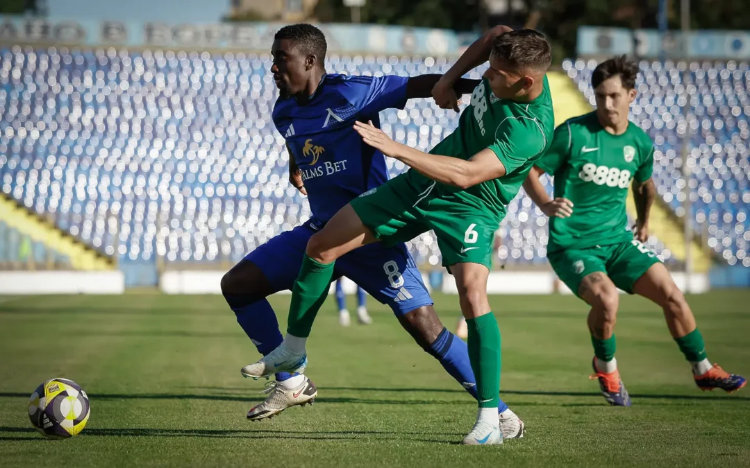 БЕРОЕ СЕ ПОДСИЛВА С ТРИМА