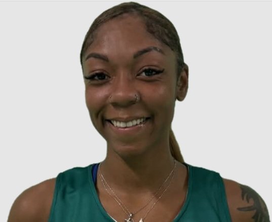 БАСКЕТБОЛИСТКИТЕ СЕ РАЗДЕЛИХА С ЧУЖДЕНКА