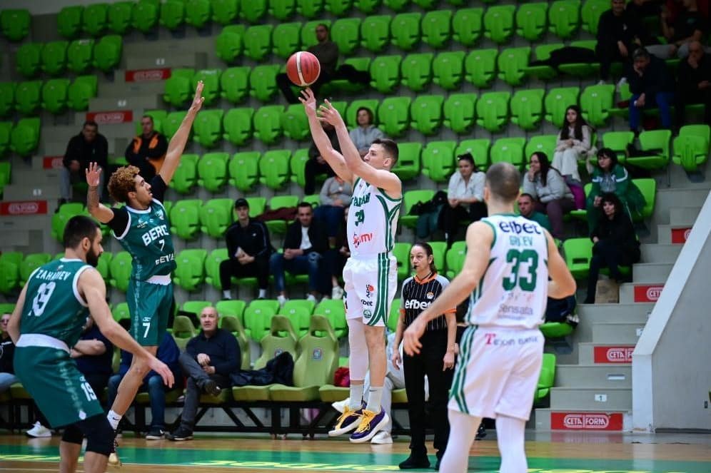 БАСКЕТБОЛНИТЕ ЗЕЛЕНО-БЕЛИ БЕЗ ШАНС ДАЛЕЧ ОТ ДОМА