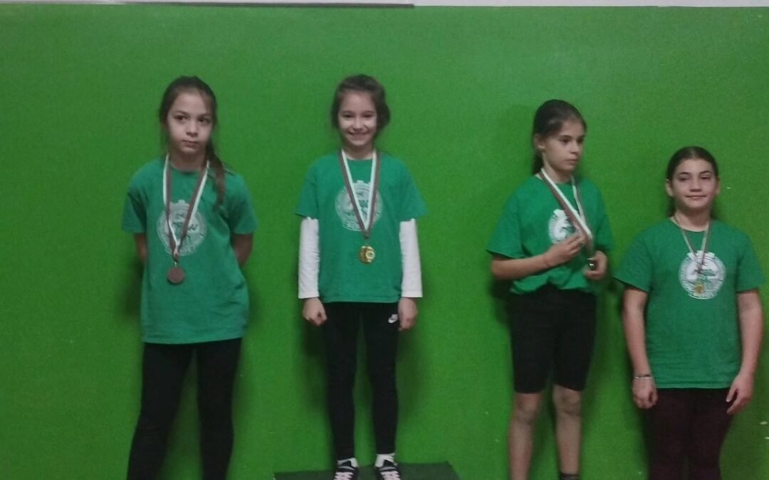 МНОГО МЕДАЛИ ЗА МАЛКИТЕ ЛЕКОАТЛЕТИ