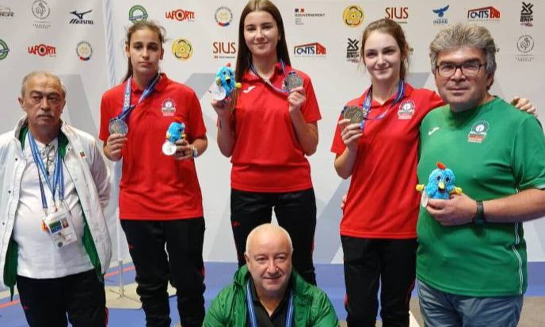 СТРЕЛЦИТЕ С ИЗЯВИ В БУРГАС