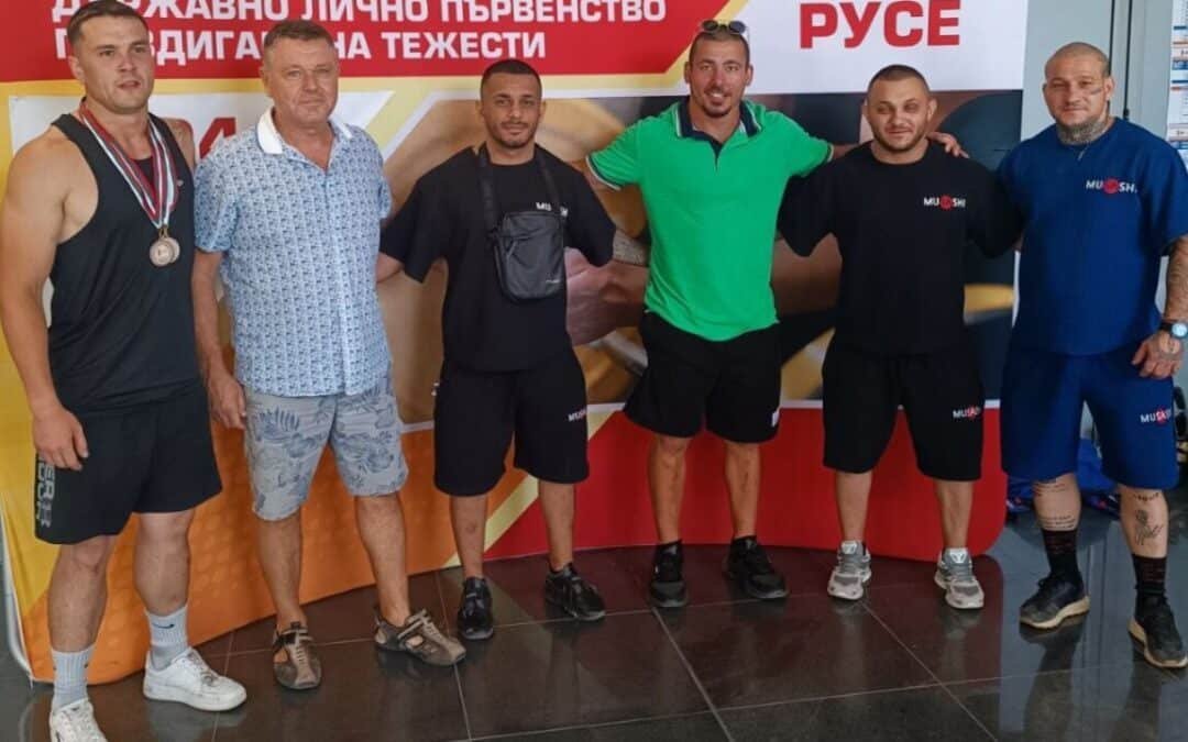 ЗА ДВЕ СЪСТЕЗАНИЯ СЕ ГОТВЯТ ТЕЖКОАТЛЕТИ ОТ „АПОЛОН“