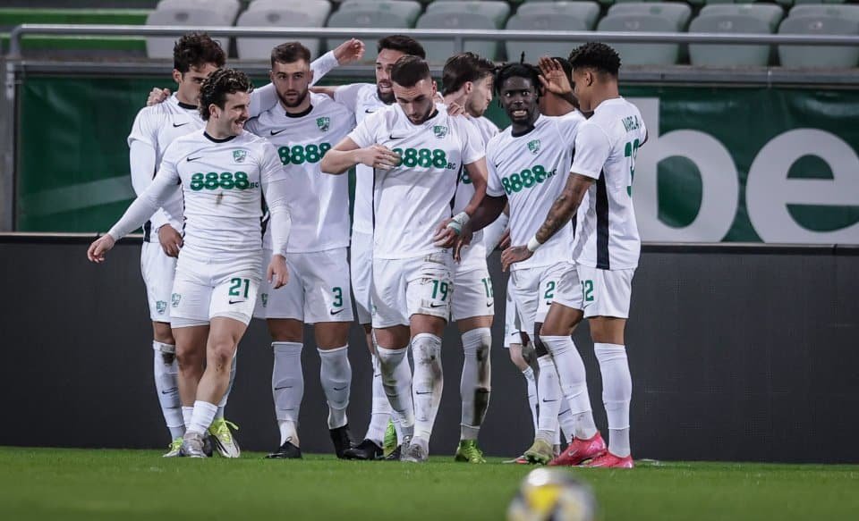 БЕРОЕ СЕ НАГРАДИ ЗА ПЪРВАТА ПОБЕДА ЗА ГОДИНАТА