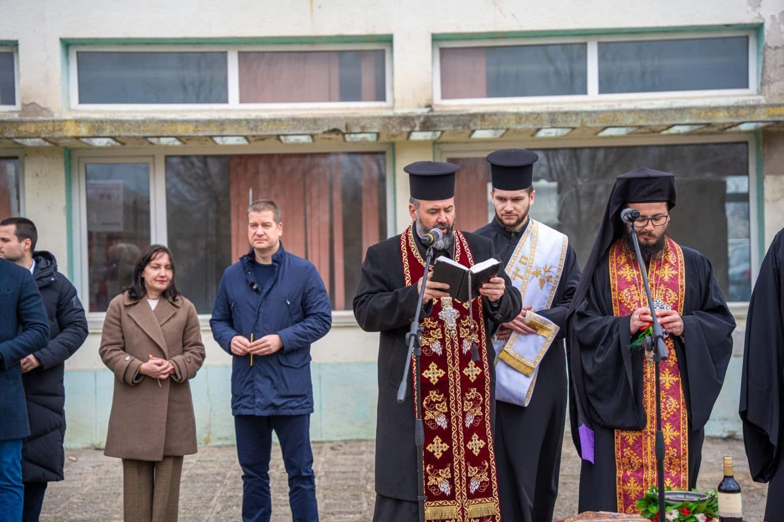 Кметът на Стара Загора, зам.-кметът Надежда Чакърова и арх. Мартин Паскалев дадоха старт на проекта за цялостна модернизация на спортното училище „Тодор Каблешков“ Кметът на Стара Загора, зам.-кметът Надежда Чакърова и арх. Мартин Паскалев дадоха старт на проекта за цялостна модернизация на спортното училище „Тодор Каблешков“