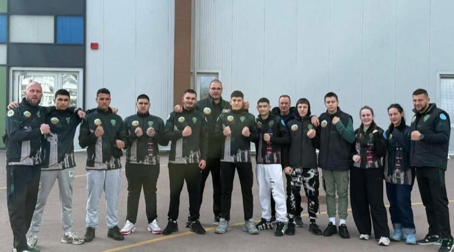 СК „Берое Кик Бокс“ с отличия от Държавното първенство по кикбокс в стил Лоу кик СК „Берое Кик Бокс“ с отличия от Държавното първенство по кикбокс в стил Лоу кик