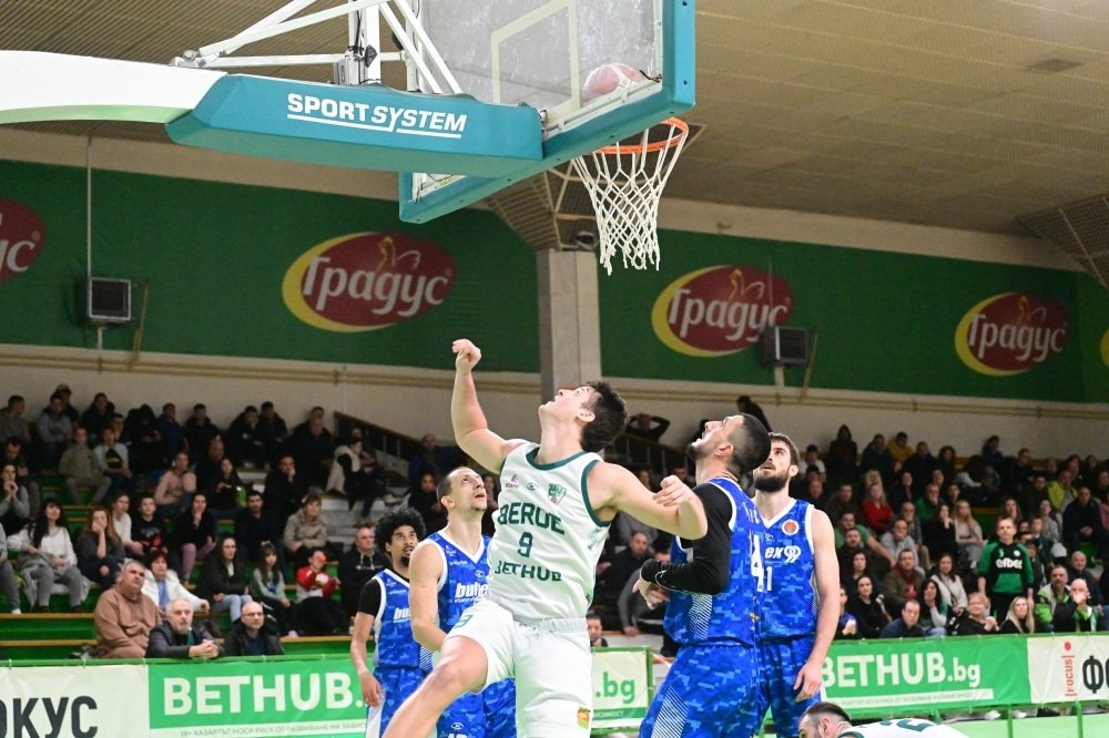 БАСКЕТБОЛНИТЕ БЕРОЙЦИ СРАЗИХА АКАДЕМИК В БИТКАТА ЗА ОСМОТО МЯСТО