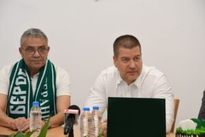 С почетен плакет от Община Стара Загора кметът Живко Тодоров отличи легендата на ПФК „Берое“ Кънчо Кашеров по повод неговия 70-годишен юбилей