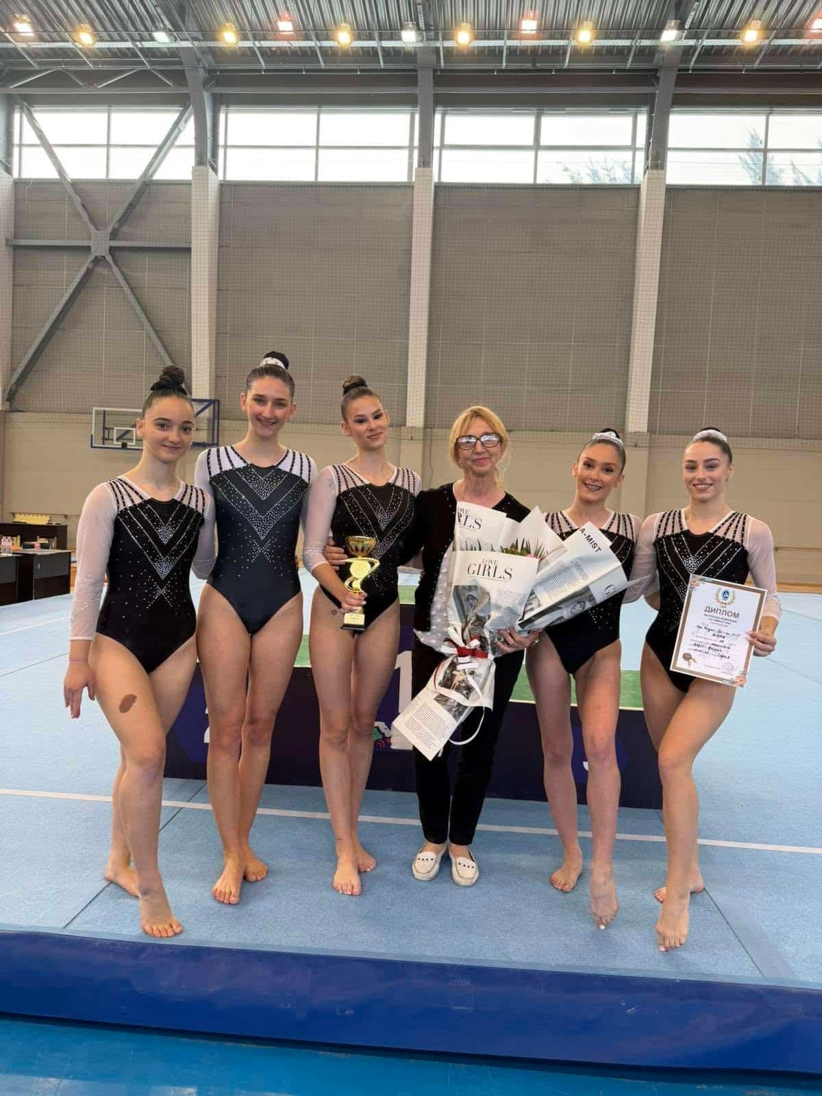 Бронзова купа от Държавното лично-отборни финали за старозагорските гимнастички от Спортен клуб "Спортна гимнастика" Стара Загора