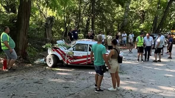 Да помогнем на известния наш автомобилен състезател Илия Бояджиев