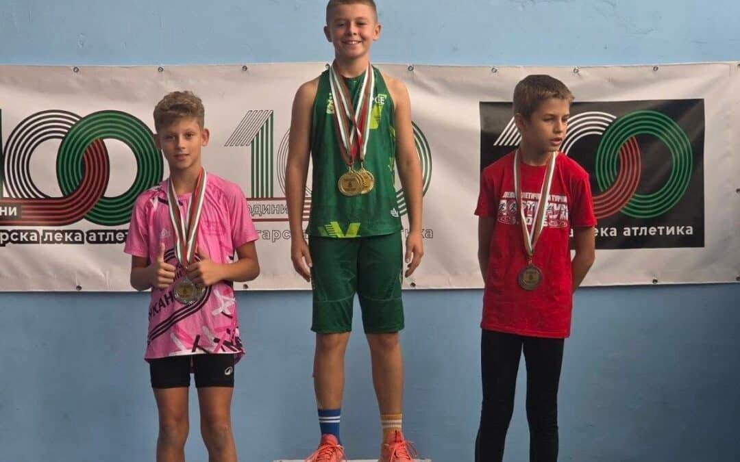 СТРАХОТНО ПРЕДСТАВЯНЕ НА БОБИ ОТ СКЛА „БЕРОЕ“